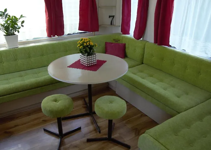 Park בית נופש זאטור